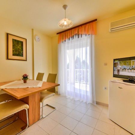 Apartment Fani-1 By Interhome Banjol Extérieur photo